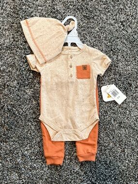 NWT 3-6mo 3pc Neutral Speckled Baby Bodysuit Set with Pants & Matching Hat